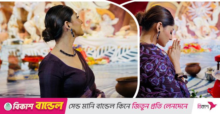 ভিন্ন সাজে পূজামণ্ডপে পূজা চেরী
