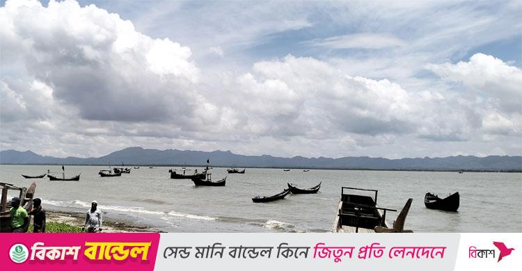 নাফ নদীতে ভাসমান মরদেহ উদ্ধার