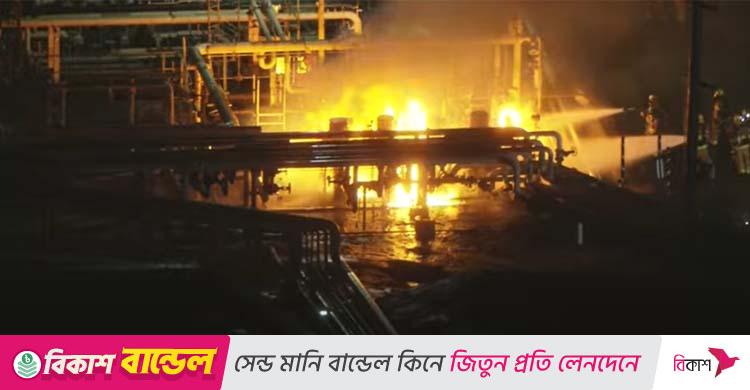 যুক্তরাষ্ট্রের শেভরন তেল শোধনাগারে ভয়াবহ আগুন