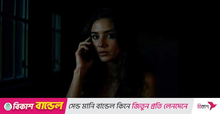 হলিউডে আতঙ্ক ছড়াচ্ছে এই নারী