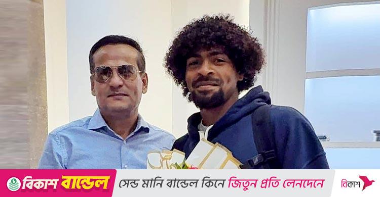 ঢাকায় পা রেখেছেন হামজা, বিকেলেই নামছেন অনুশীলনে