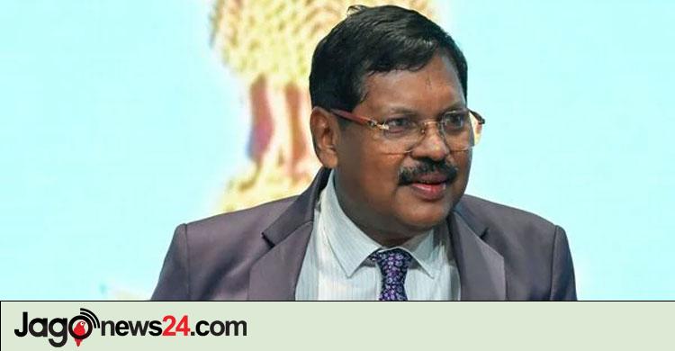 ভারতের প্রধান বিচারপতির দিকে জুতা ছুড়ে মারলেন আইনজীবী