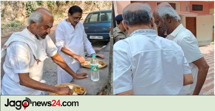 ফুটপাতে লাঞ্চ করে ভাইরাল সুপারস্টার রজনীকান্ত