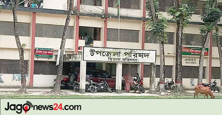 ইলিশ রক্ষায় অভিযান / বরিশালে মৎস্য কর্মকর্তা-কোস্টগার্ডের উপর হামলা, ৭ জেলে আটক