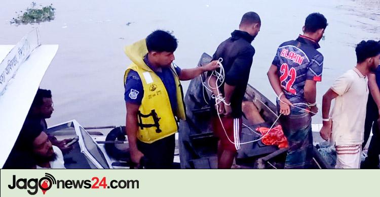 চাঁদপুরে নিষেধাজ্ঞা না মেনে ইলিশ ধরায় ২৪ ঘণ্টায় ১৮ জেলে আটক
