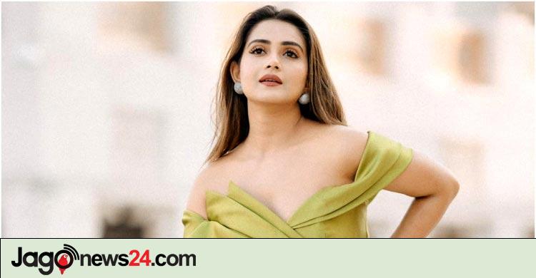 ভারতীয় সিনেমা থেকে বাদ পড়লেন তানজিন তিশা