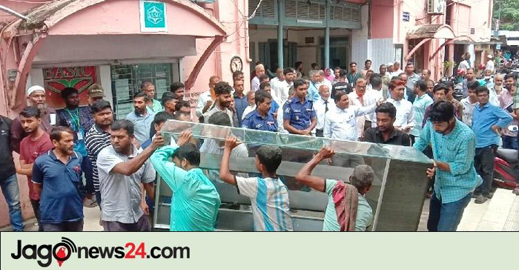 বরিশাল / আদালতের ন্যায়কুঞ্জে গড়ে ওঠা বাণিজ্যিক খাবার হোটেল উচ্ছেদ