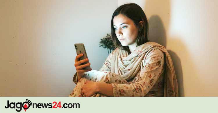 জীবন তুচ্ছ মনে হয় মীমের, কী করবে সে