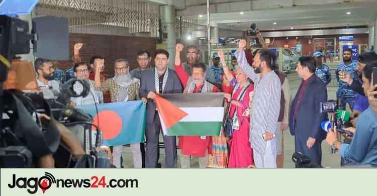 দেশে ফিরেছেন আলোকচিত্রী শহিদুল আলম