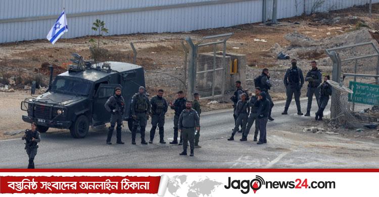 প্রিয়জনকে ফিরে পাওয়ার অপেক্ষায় হাজারও ফিলিস্তিনি