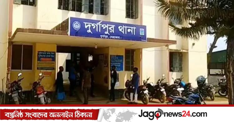 স্বামীর কীটনাশক পান দেখে ফাঁস নিলেন স্ত্রীও
