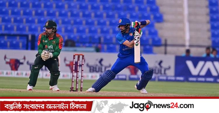 শেষ মুহূর্তে নবির ঝড়, হোয়াইটওয়াশের লজ্জা এড়াতে লক্ষ্য ২৯৪ রান