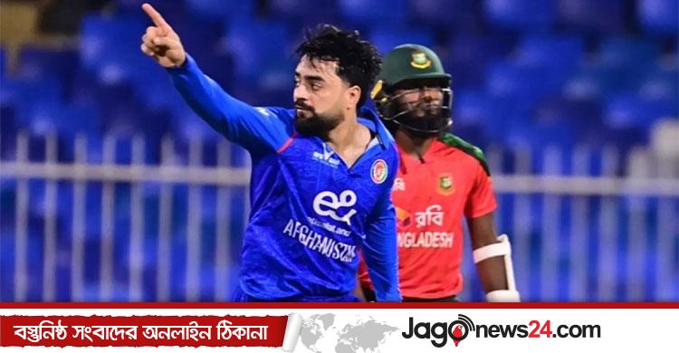 বাংলাদেশকে হারিয়েই র‌্যাংকিংয়ের শীর্ষে ফিরলেন রশিদ