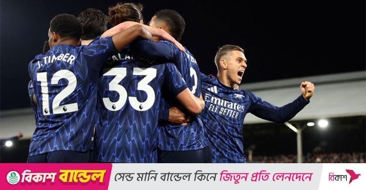 সিটিকে নামিয়ে আবারও শীর্ষে আর্সেনাল