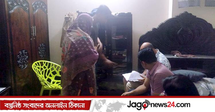 Ayolning mushukini tayoq va kamar bilan urish onlayn videolar