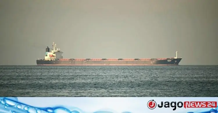 হরমুজ প্রণালি দিয়ে কিছু দেশের জাহাজ যেতে পারবে, নিশ্চিত করলো ইরান হরমুজ প্রণালি দিয়ে কিছু দেশের জাহাজ যেতে পারবে, নিশ্চিত করলো ইরান