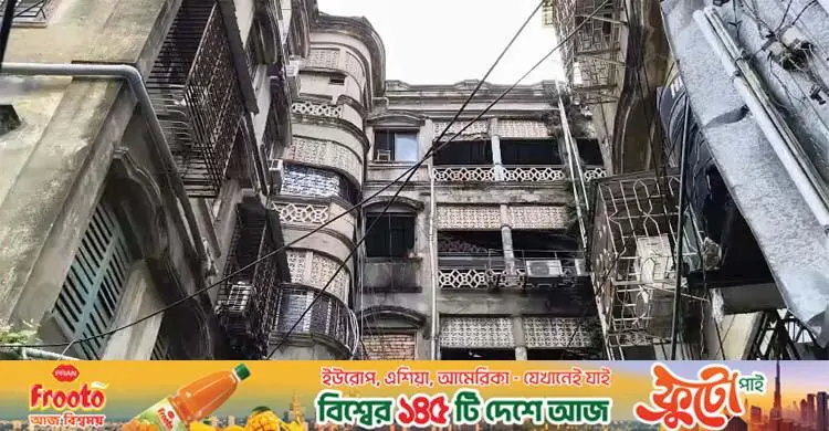 আত্মগোপনে থাকা ‘শিখা ইন’ হোটেলের মালিককে নিজ বাড়ি থেকে গ্রেফতার