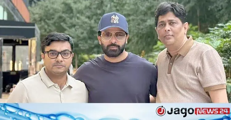 এক ফ্রেমে শাকিব-আরশাদ-হিমেল, নতুন সিনেমার ইঙ্গিত?