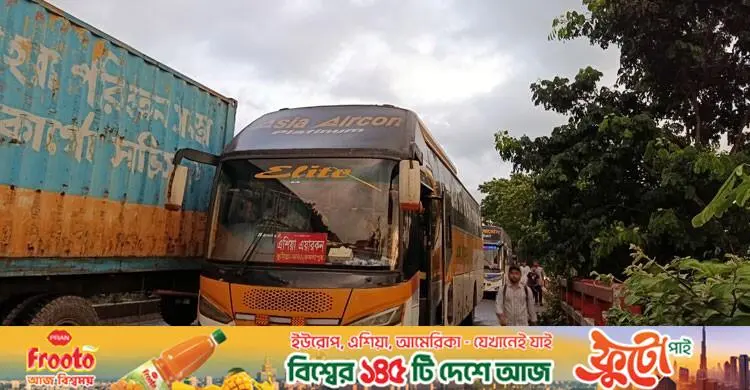 ঢাকা-চট্টগ্রাম মহাসড়কে ভয়াবহ যানজট, চরম দুর্ভোগে ঢাকামুখী যাত্রীরা